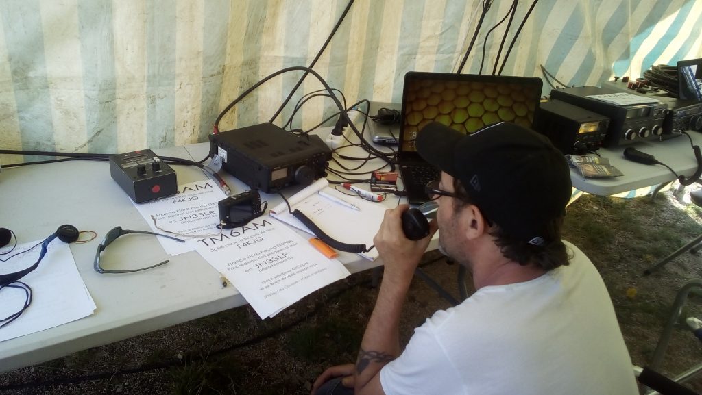 F4HLB en plein trafic. F4HLB en plein trafic.