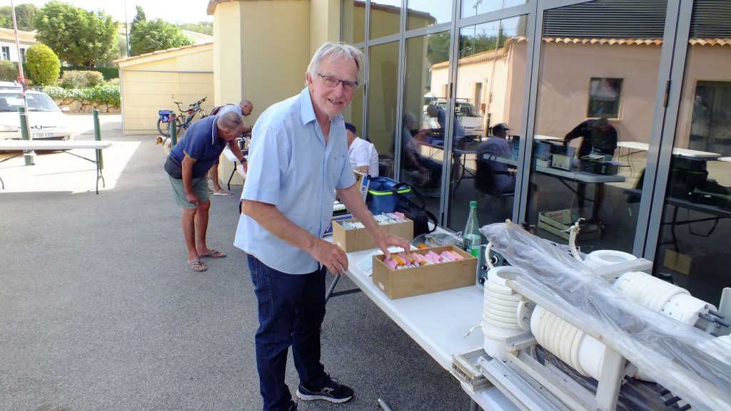 Merci à Gerald F6HBI notre QSL Manager Merci à Gerald F6HBI notre QSL Manager